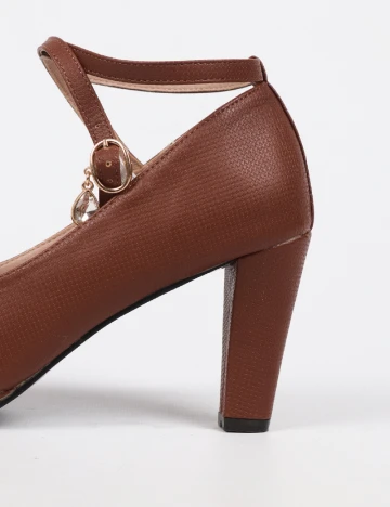 Pantofi SHEIN, maro