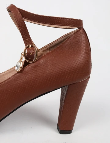 Pantofi SHEIN, maro