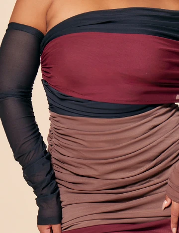 Rochie scurta PRETTYLITTLETHING Plus Size, mix culori