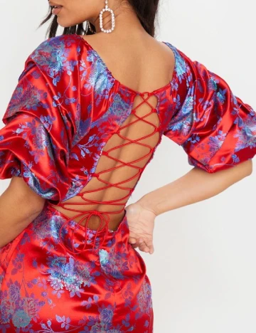 Rochie medie PRETTYLITTLETHING, rosu