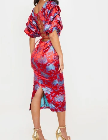 Rochie medie PRETTYLITTLETHING, rosu