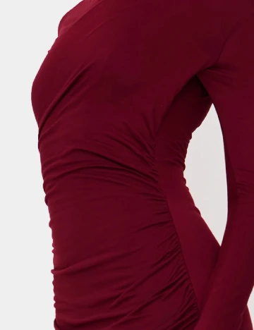 Rochie scurta PRETTYLITTLETHING, visiniu