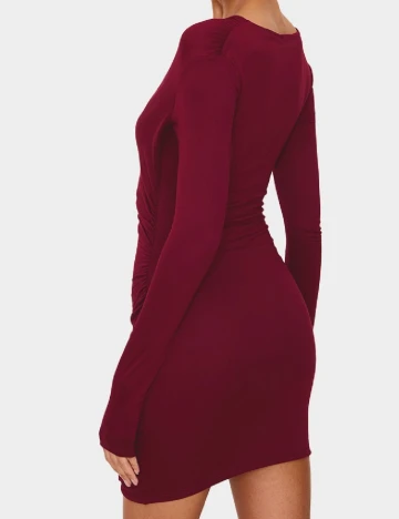 Rochie scurta PRETTYLITTLETHING, visiniu