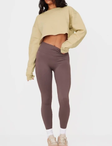 Top PRETTYLITTLETHING, bej