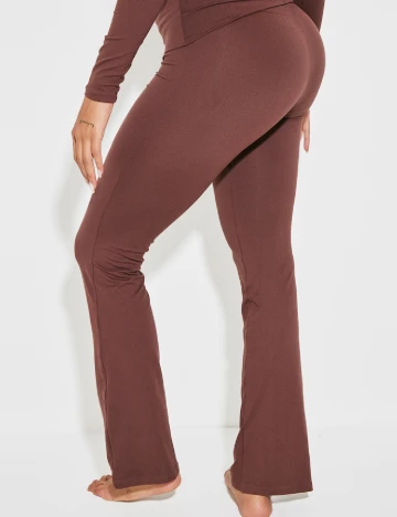 Colanti PRETTYLITTLETHING, maro