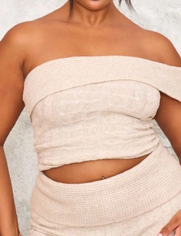 Top PRETTYLITTLETHING Plus Size, crem