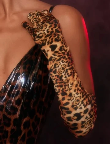 Manusi PRETTYLITTLETHING, animal print Animal print