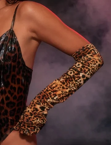 Manusi PRETTYLITTLETHING, animal print Animal print