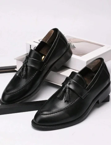Pantofi SHEIN, negru