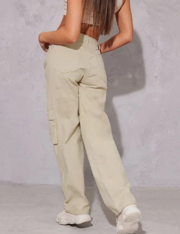 Pantaloni PRETTYLITTLETHING, bej