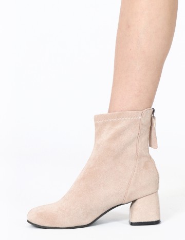
						Botine SHEIN, crem