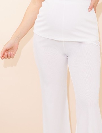 Pantaloni PRETTYLITTLETHING Maternity, alb