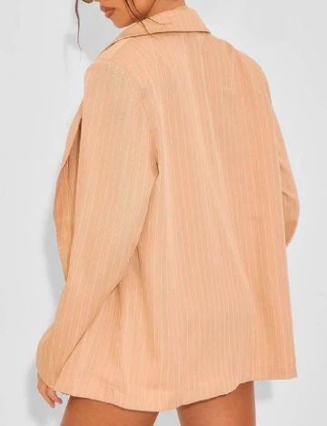 Blazer PRETTYLITTLETHING, crem