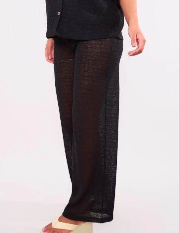 Pantaloni PRETTYLITTLETHING, negru