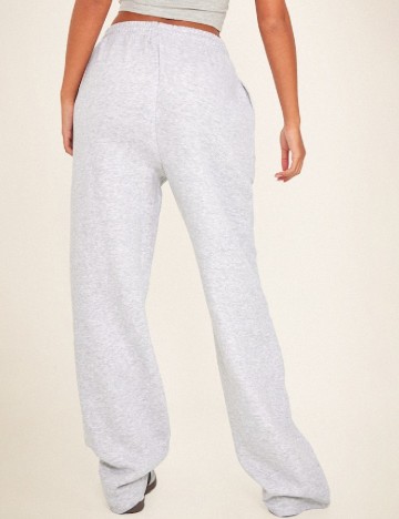 Pantaloni PRETTYLITTLETHING, gri