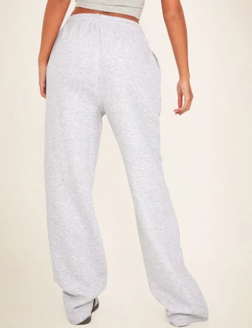 Pantaloni PRETTYLITTLETHING, gri Gri