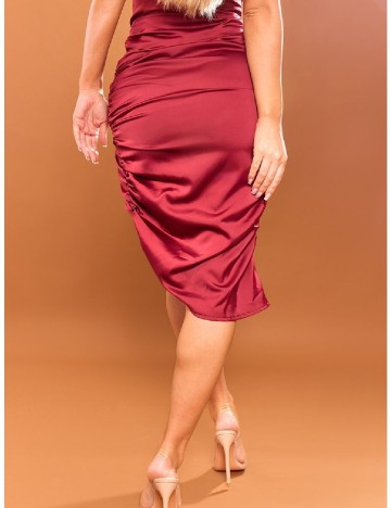 Fusta PRETTYLITTLETHING, visiniu