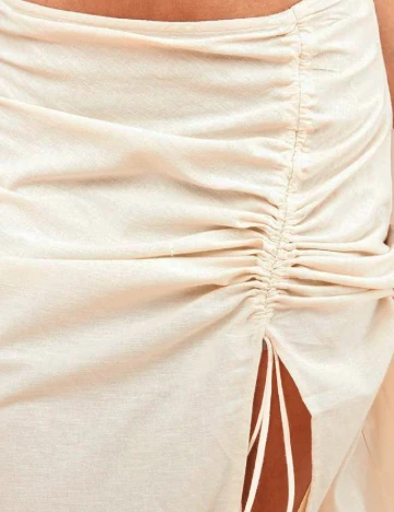 Fusta PRETTYLITTLETHING, crem