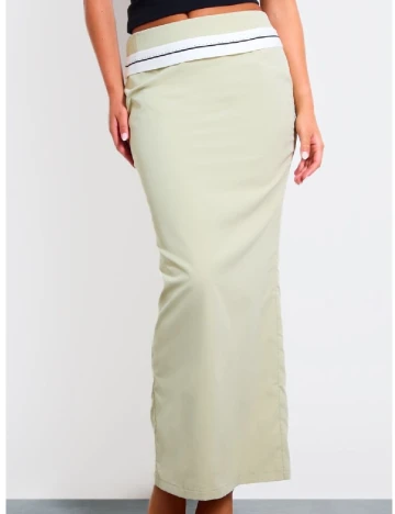 Fusta PrettyLittleThing, verde