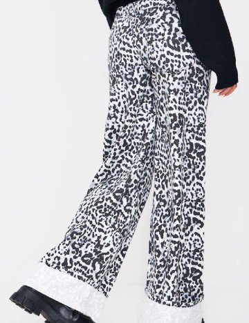 Blugi PrettyLittleThing, animal print
