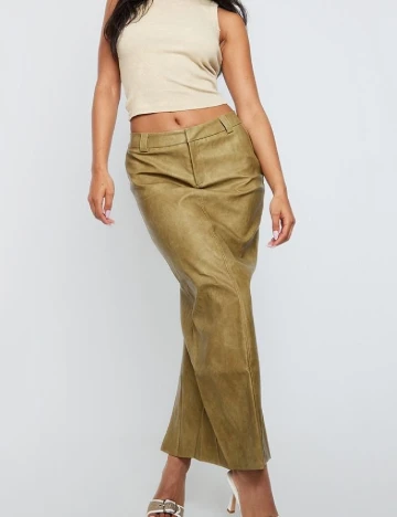 Fusta PRETTYLITTLETHING, verde