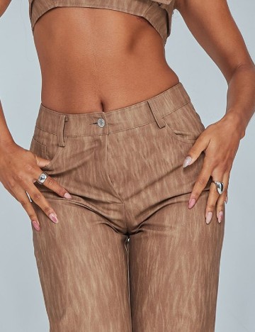 Pantaloni PRETTYLITTLETHING, maro