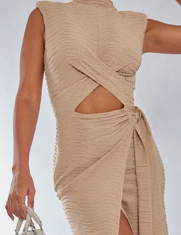 Rochie medie PRETTYLITTLETHING, crem
