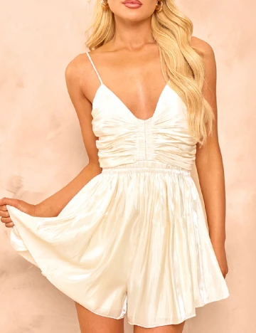 Salopeta PRETTYLITTLETHING, ecru