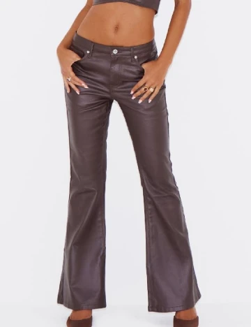Pantaloni PRETTYLITTLETHING, maro Maro