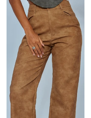 Pantaloni PRETTYLITTLETHING, maro Maro