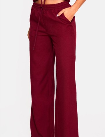 Pantaloni PRETTYLITTLETHING, visiniu