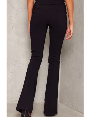 Pantaloni PRETTYLITTLETHING, negru