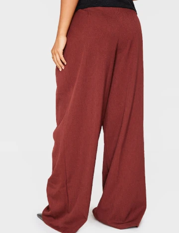 Pantaloni PRETTYLITTLETHING, maro