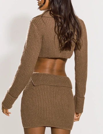 Cardigan PRETTYLITTLETHING, maro