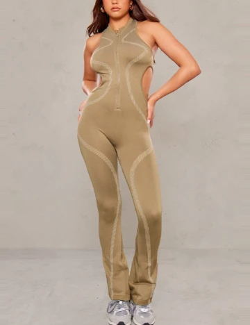 Salopeta PRETTYLITTLETHING, verde