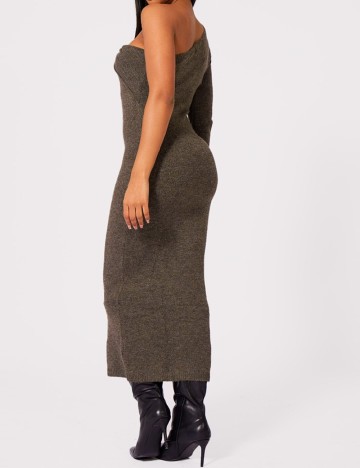 Rochie lunga PRETTYLITTLETHING, maro