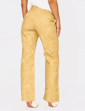 Pantaloni PRETTYLITTLETHING, galben
