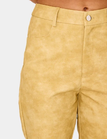 Pantaloni PRETTYLITTLETHING, galben