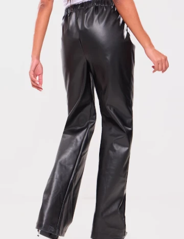 Pantaloni PRETTYLITTLETHING Maternity, negru