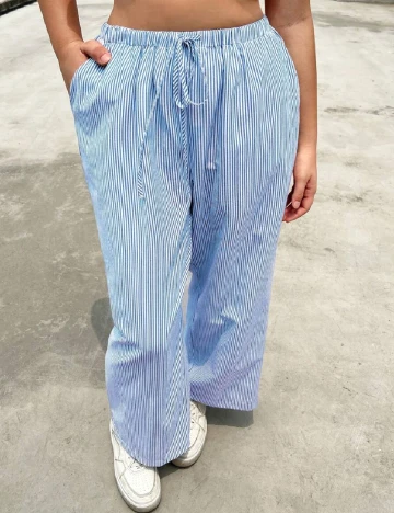 Pantaloni SHEIN CURVE, albastru/alb Albastru