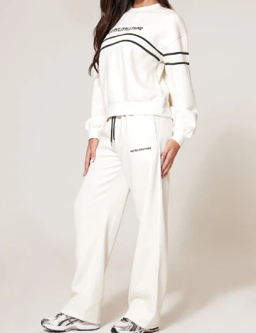 Bluza PRETTYLITTLETHING, alb