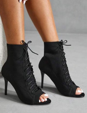 
						Botine Cuccoo, negru