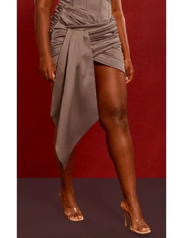 Fusta PRETTYLITTLETHING Plus Size, maro Maro