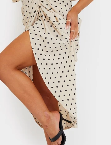 Rochie medie PRETTYLITTLETHING, crem