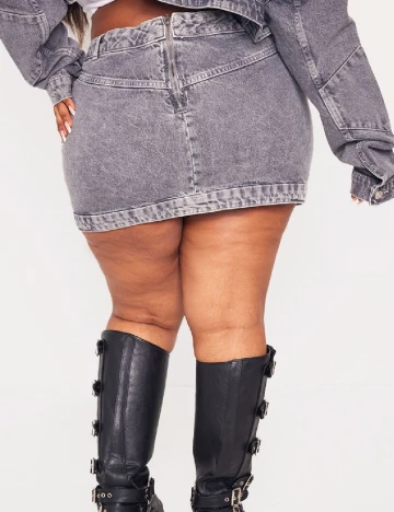 Fusta PRETTYLITTLETHING Plus Size, gri