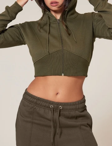 Hanorac PRETTYLITTLETHING, verde