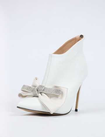 
						Botine SHEIN, alb