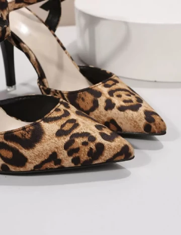 Pantofi SHEIN, animal print