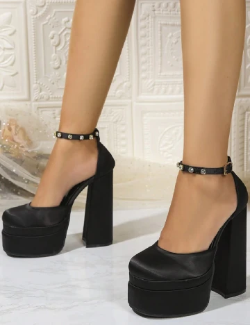 Pantofi SHEIN, negru