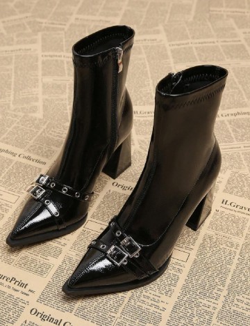 
						Botine SHEIN, negru